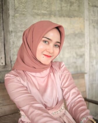 Mengenal Nazia Marwiana Sang Pelantun Tembang Terdiam Sepi